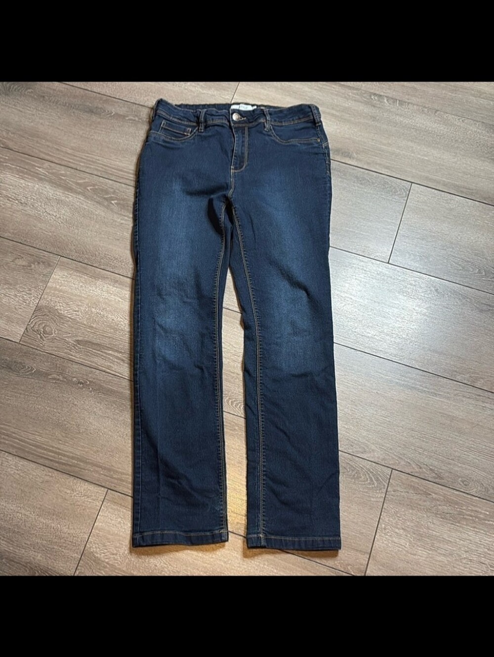 LL16 My style straight leg regular rise jeans